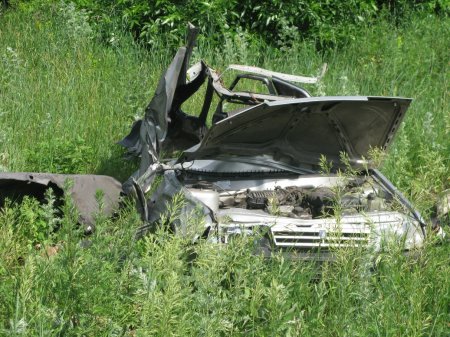 В Луганской области "ВАЗ" столкнулся с "Фольксваген". Погибло 4 человека (фото)