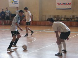 В Луганске прошел турнир по мини-футболу «Маршал-Лига среди болельщиков»