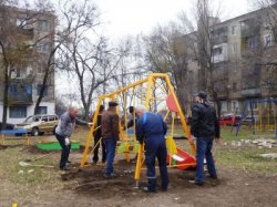 Благодаря Метинвесту в Молодогвардейске появилась детская площадка