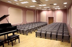 В Луганской области за вымогательство и получение взятки задержана директор музыкальной школы
