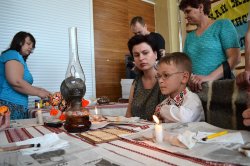 На Пасху луганчан учили, как крашенки от писанок отличать