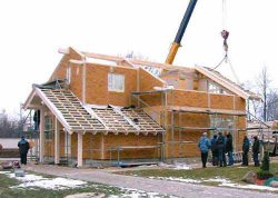 В Луганской области начальник исправительной колонии использовал осужденных для строительства собственного дома