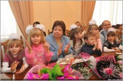 Накануне Дня усыновления на Луганщине чествовали приемных родителей
