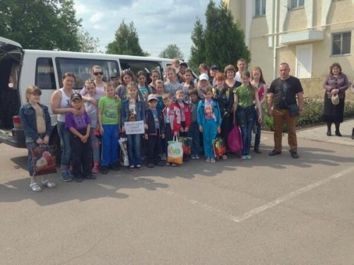 Between May 5th and 16th of 2014, the church “Dobraya Vest” helped more than 200 people to leave the city. ~
