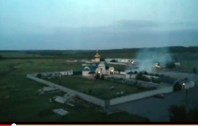 В Луганске террористы атакуют базу пограничников в спальном районе (ВИИДЕО), обновляется