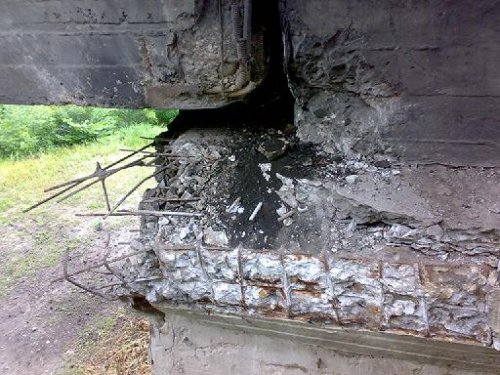 На пути следования поезда Луганск - Москва сепаратисты взорвали мост (ФОТО)