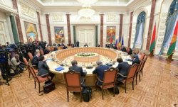 В Минске подписан протокол о прекращении огня в Донбассе