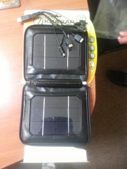 Добровольцы батальона «Донбасс» теперь смогут заряжать свои телефоны и рации от солнца