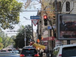 В Одессе надеются повысить безопасность на перекрестках установкой светодиодных светофоров