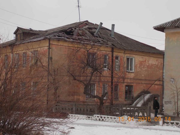 Террористы ЛНР и российские войска обстреливают жилые дома в Счастье (фото)