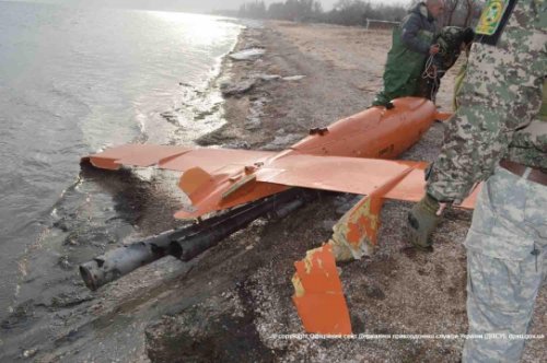 Пограничники выловили в Азовском море сбитый беспилотник