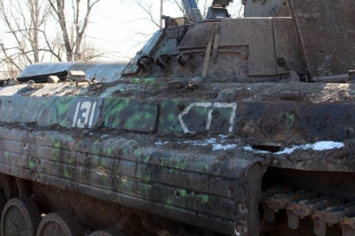 Подбитые танки боевиков переплавят в качели или канализационные трубы