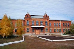 Луганский национальный университет имени Тараса Шевченко отметил первую годовщину в третьей эвакуации