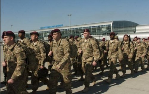 Во Львов прибыли американские десантники. Будут обучать украинских военных (фото)