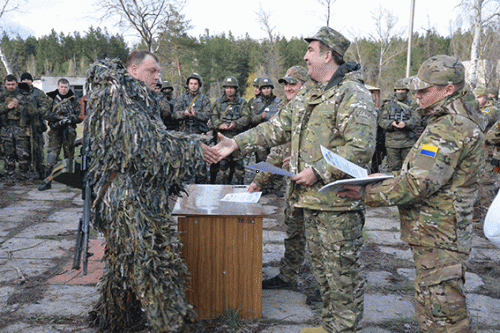 Саакашвили побывал на тренировке луганских милиционеров (фото)