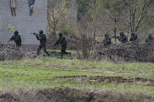 Саакашвили побывал на тренировке луганских милиционеров (фото)