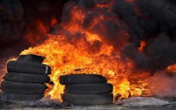 В Киеве потушен пожар из резиновых шин
