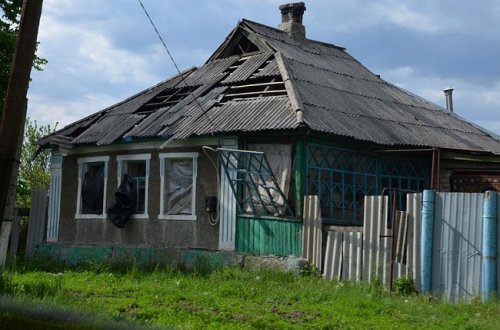 Поселок Крымское после обстрелов (фото)