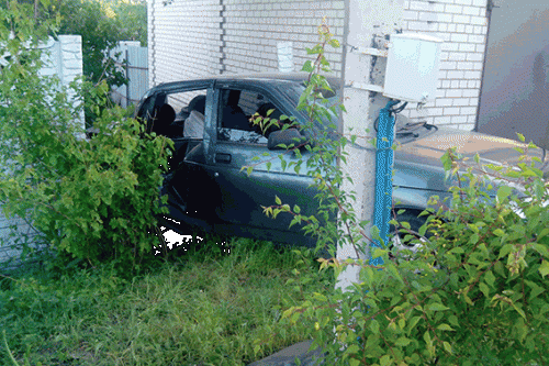 В Лисичанске пьяный водитель экскаватора столкнулся с легковушкой. Пострадал годовалый ребенок (ФОТО)