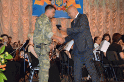 Москаль наградил лучших милиционеров Луганщины