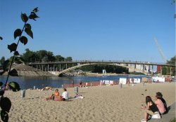 В Киеве временно закрыли шесть пляжей из-за несоответствия санитарным нормативам