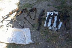 На Луганщине оперативники обнаружили схрон оружия и взрывчатки (фото)