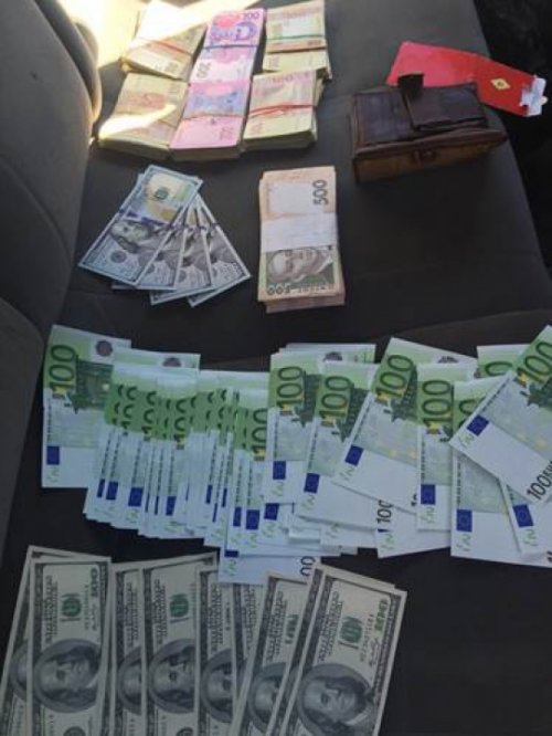 На Полтавщине чиновник попался на взятке в $45 тысяч
