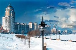 В Киев ограничили въезд грузовых автомобилей из-за снегопада