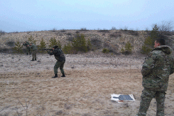 Луганские полицейские провели учебные стрельбы (фото)