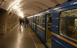 Киевское метро в ночь на 25 февраля будет работать на час дольше из-за футбола