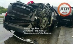 В Киеве Honda Антона Геращенко снесла столб