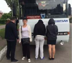 На Луганщине задержали женщину, которая везла «на продажу» в Россию двух украинок