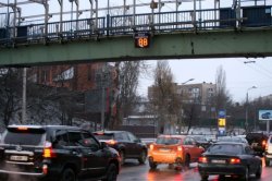 В Киеве установили первое «умное» табло для контроля скорости