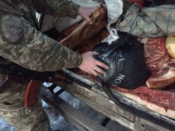 На линии разграничения в Луганской области пресекли «контрабанду» мяса 