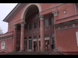 Луганский музыкально-драматический театр получит статус национального