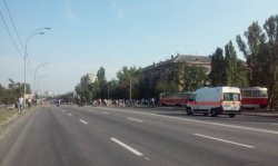 Митингующие перекрыли Харьковское шоссе в Киеве