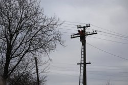 В Луганской области обстрелы оставили без электроэнергии почти 3000 семей