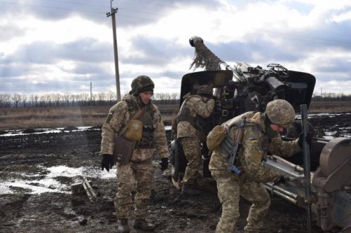 Украинские артиллеристы провели занятия с молодым пополнением в зоне отведения сил АТО