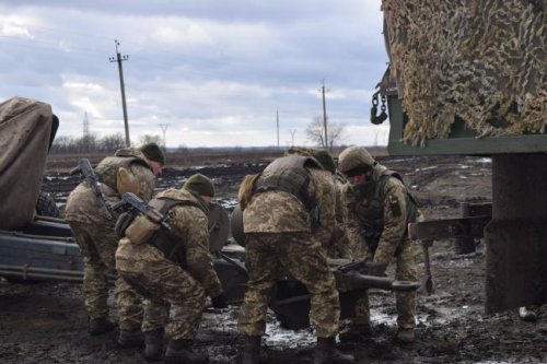 Украинские артиллеристы провели занятия с молодым пополнением в зоне отведения сил АТО