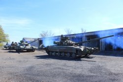 Россия разворачивает огромное количество тяжелой техники и артиллерии в Луганске и Донецке