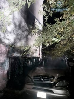 Северодонецкие полицейские выясняют обстоятельства и причину возгорания автомобиля (фото)