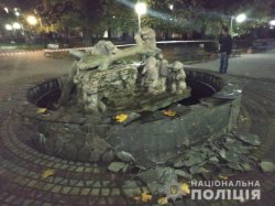 На Львовщине пьяный мужчина подорвал фонтан гранатой
