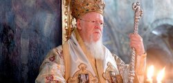 Вселенский патриарх Варфоломей подписал томос об автокефалии для Православной церкви Украины