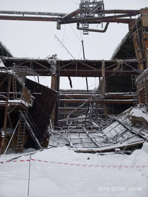 На Алчевском меткомбинате ИСД рухнула крыша одного из цехов (фото)