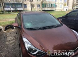 На Днепропетровщине мужчина разбил молотком 25 авто