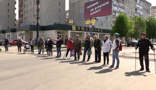 В Лисичанске техногенная катастрофа. Жители города перекрывают дороги из-за отсутствия водоснабжения
