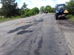 В Луганской области украли более 9 млн грн на ремонте автодорог