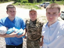 В Украину вернули брошенного в московском роддоме младенца