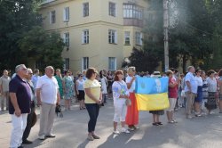 Города Луганской области празднуют День прапора Украины