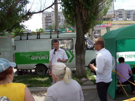 В Луганской области три дня работала мобильная общественная приемная «Фронта Змін»